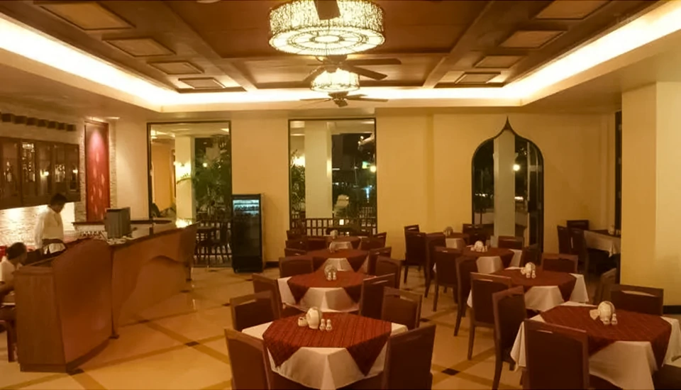 هتل نانترا پلوئنشیت بانکوک